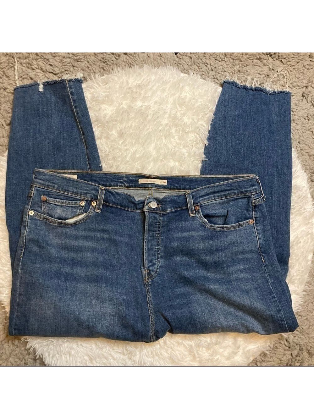 LEVI’S High Waisted Wedgie Fit Distressed Skinny Jeans - Picture 2 of 12